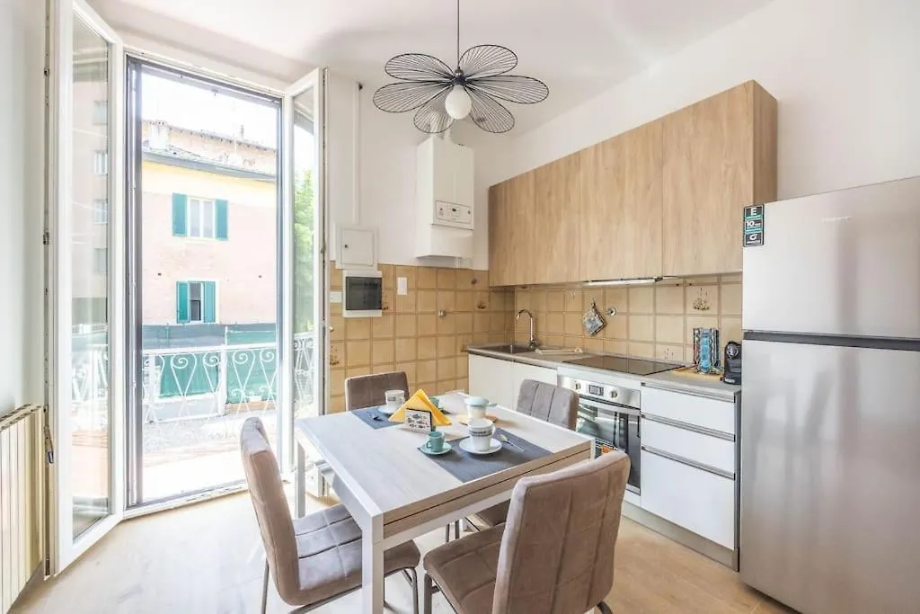 Essential Bologna - Ambrogio Host Apartment